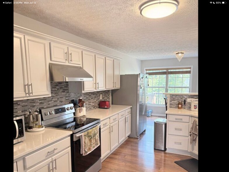 Building Photo - 11012 Symington Cir