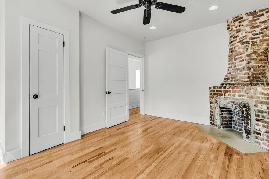 Building Photo - 40 Poinsett St