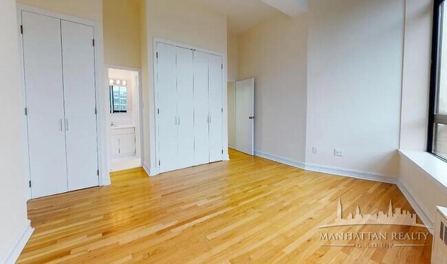 Building Photo - 2 bedroom in New York NY 10003