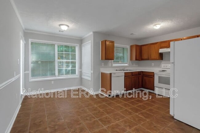 Building Photo - 7037 Ravenwood Ln