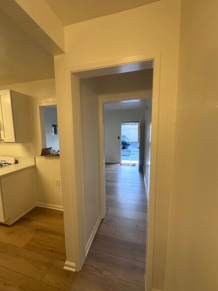 Building Photo - 5123 Marathon St