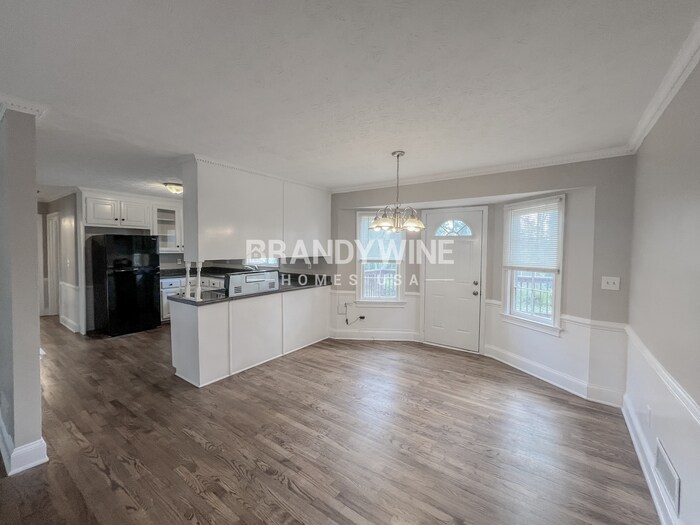 Building Photo - 916 S Deshon Rd