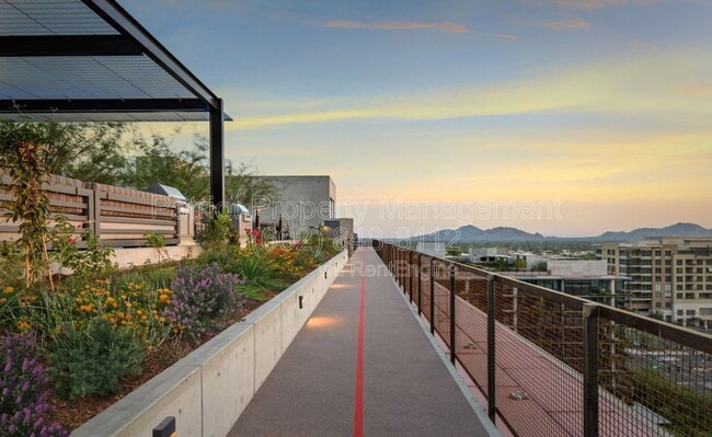 Building Photo - 7120 E Kierland Blvd