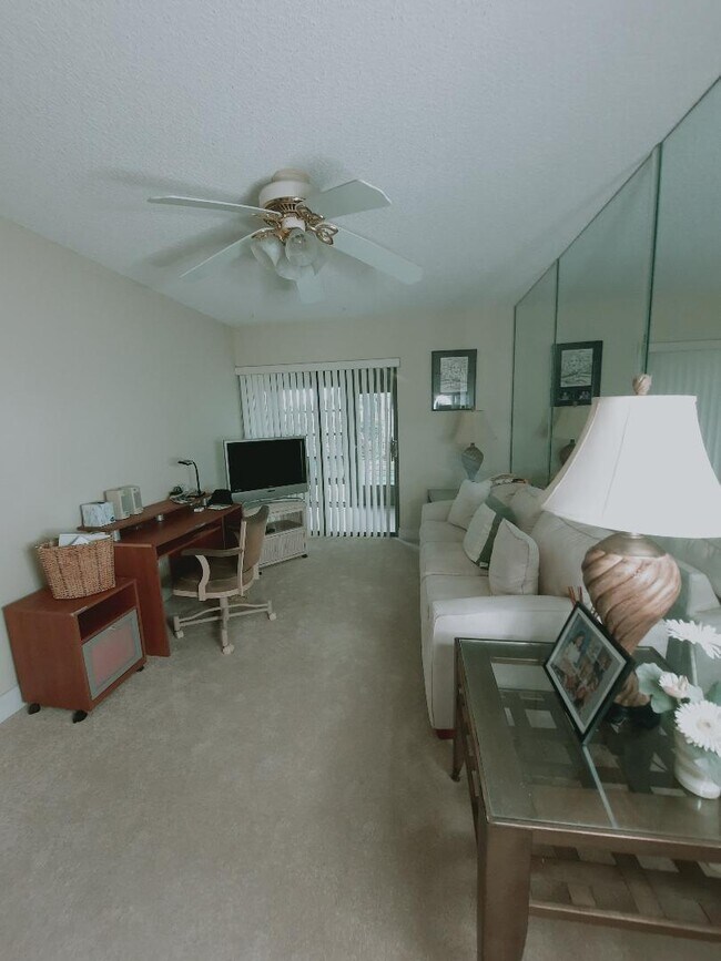 Building Photo - 15461 Lakes of Delray Blvd