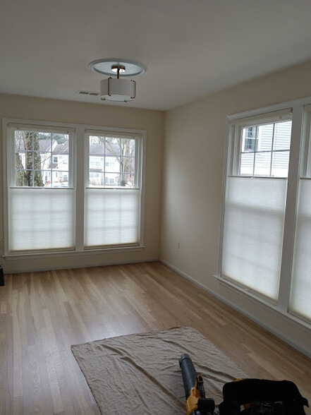 Building Photo - 42 Duncan Way