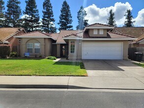 Building Photo - Oakdale Beauty/single story