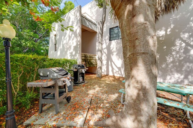 Building Photo - 97652 Overseas Hwy