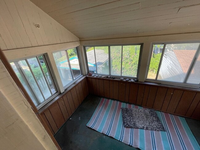 Building Photo - SECTION 8 and EDEN ACCEPTED!! Newly Renovated 4BR Home with Tons of Space!