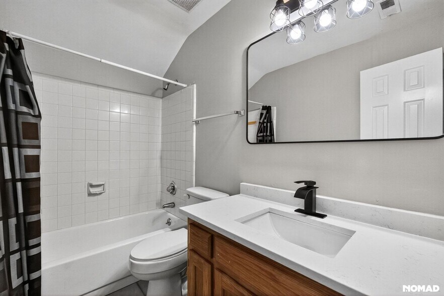 Building Photo - 9915 Lottie Ln