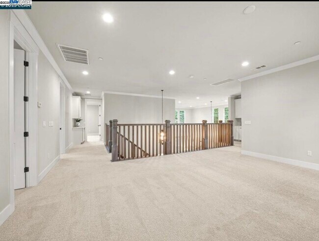 Building Photo - 1588 Alamo Way