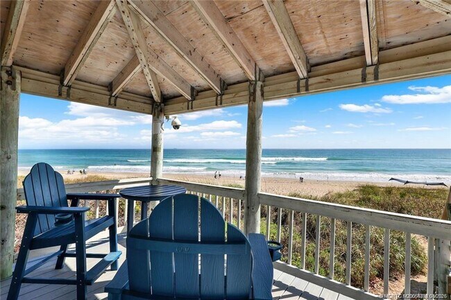 Building Photo - 10851 S Ocean Dr