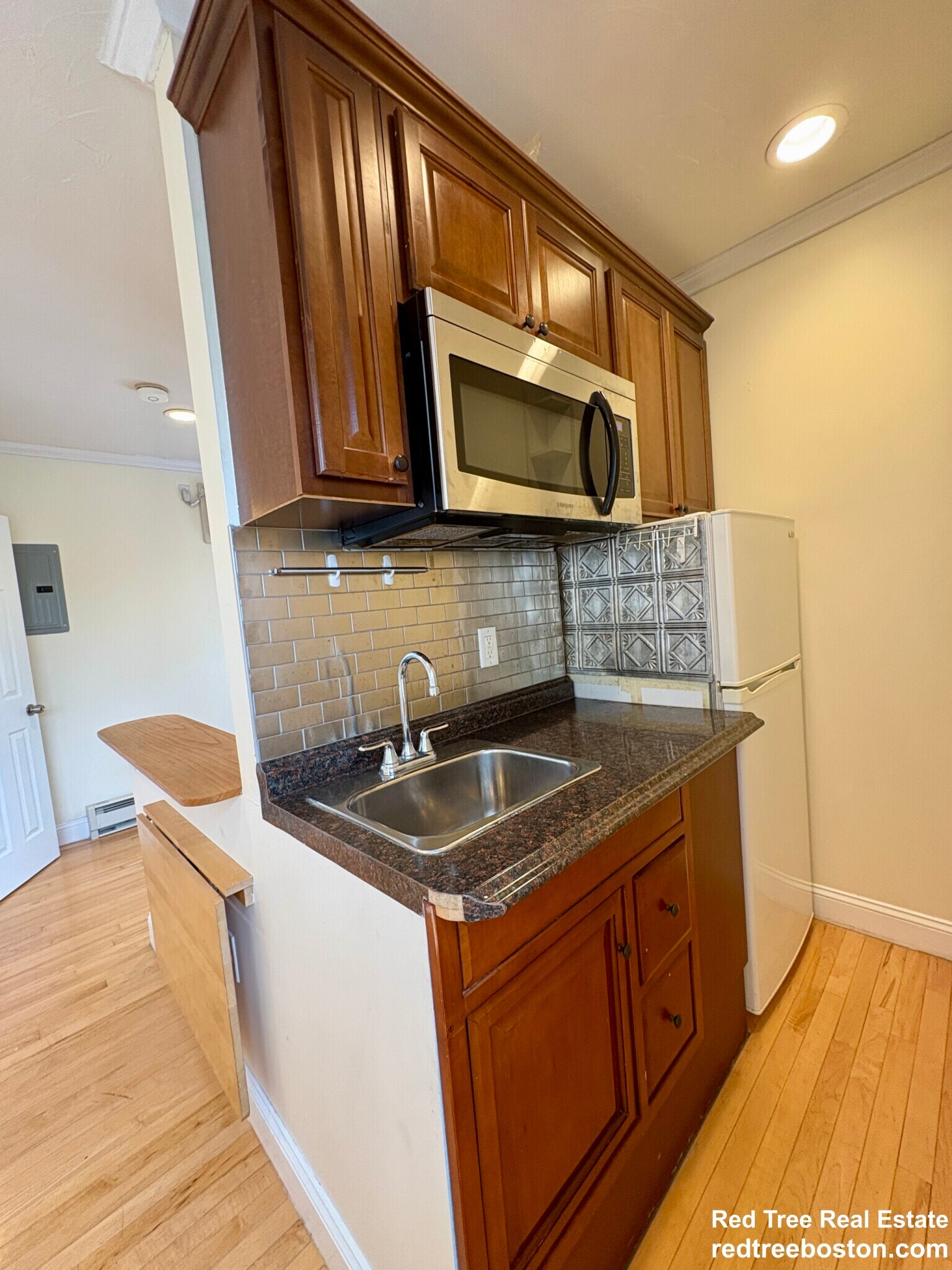 Building Photo - 191 Winthrop Rd