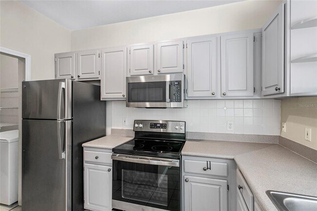 Building Photo - 1150 Lake Shadow Cir