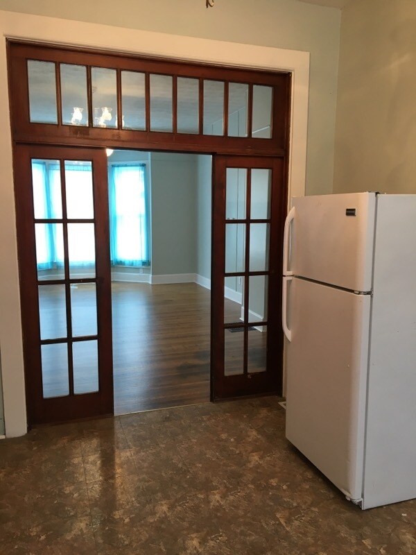 Building Photo - 900 N 10th St