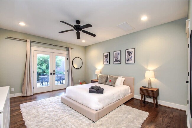 Building Photo - 2323 Woodhead St