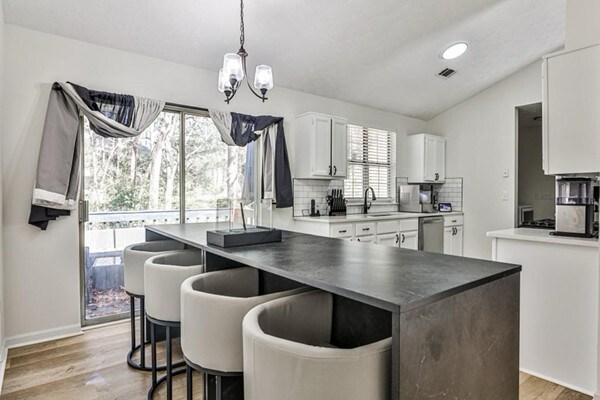 Building Photo - 3915 Basil Wy SW