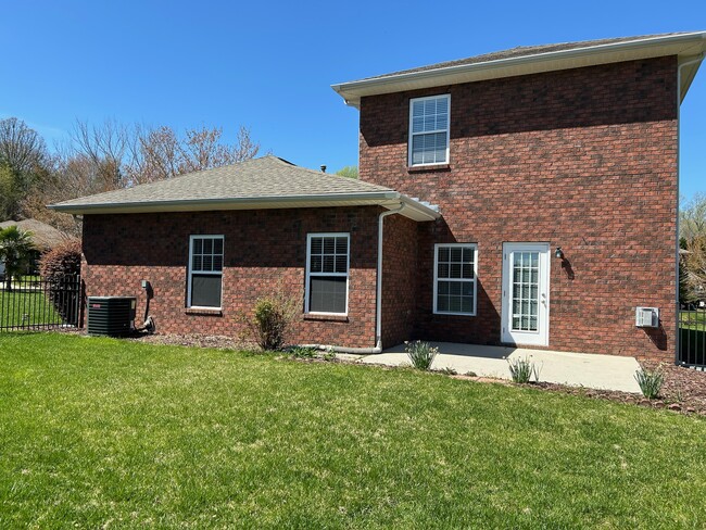 Building Photo - 2444 Glyncastle Way