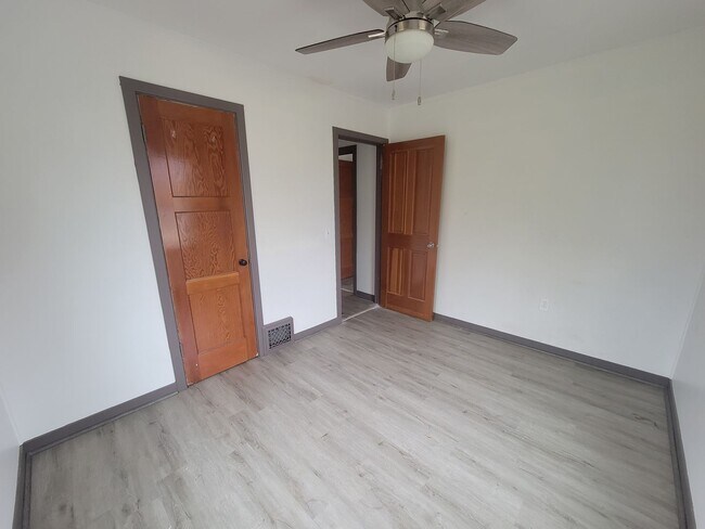 Building Photo - 3-Bedroom Duplex in Richland Near Shopping...