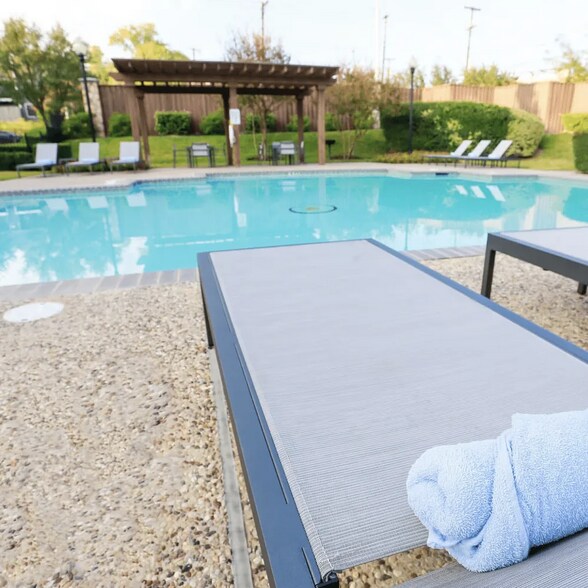 Building Photo - 9835 Fredericksburg Rd