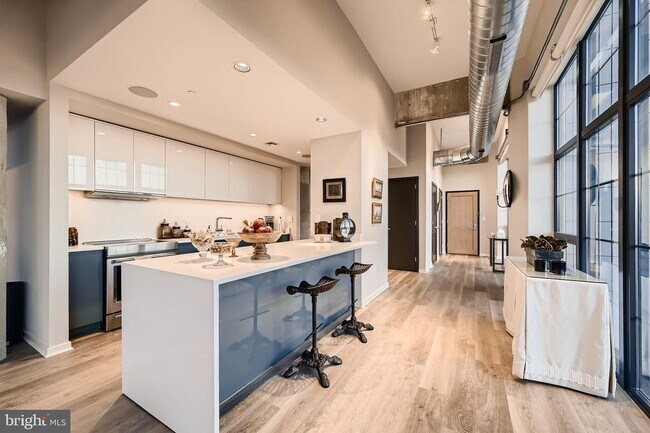 Building Photo - 1200 Steuart St