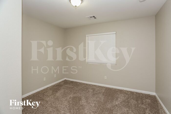 Building Photo - 5723 Breezy Wind Ct