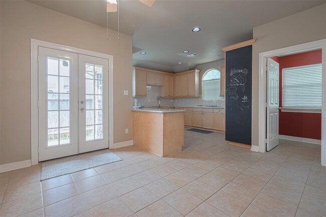 Building Photo - 2310 Sand Ct