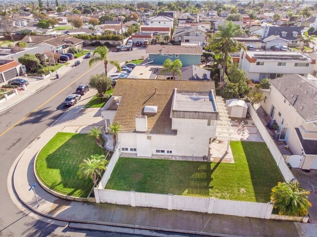 Building Photo - Now Available for Lease Beautiful 4 Bedroom Home with Basement