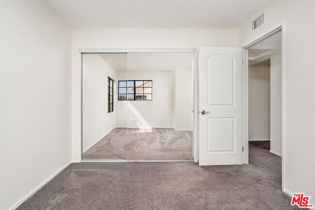 Building Photo - 18129 Erik Ct