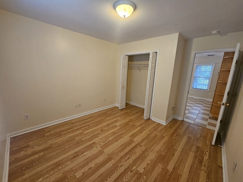 Building Photo - 8654 Heirloom Dr NE