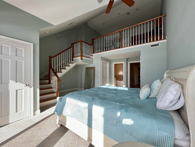 Building Photo - 4 Island Ave