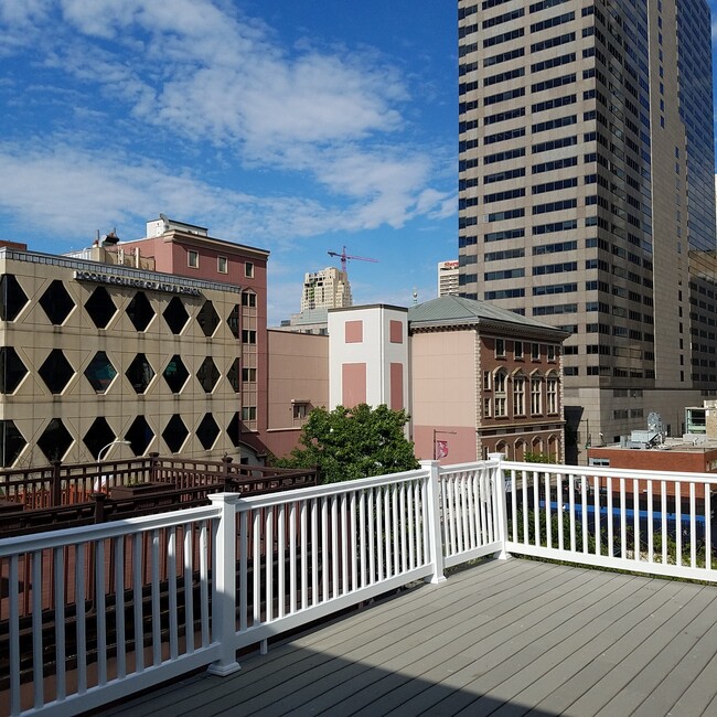 View from Roofdeck looking North - 123 N 20th St