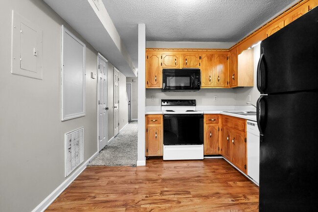 Building Photo - 284 Raleigh Dr