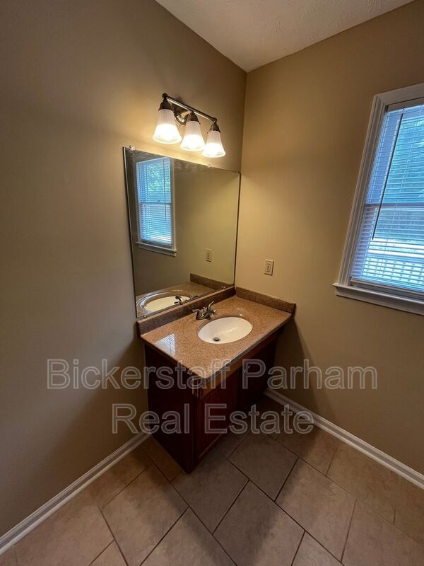 Building Photo - 103 Red Canyon Rd