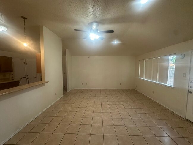 Building Photo - 9515 Brook Green