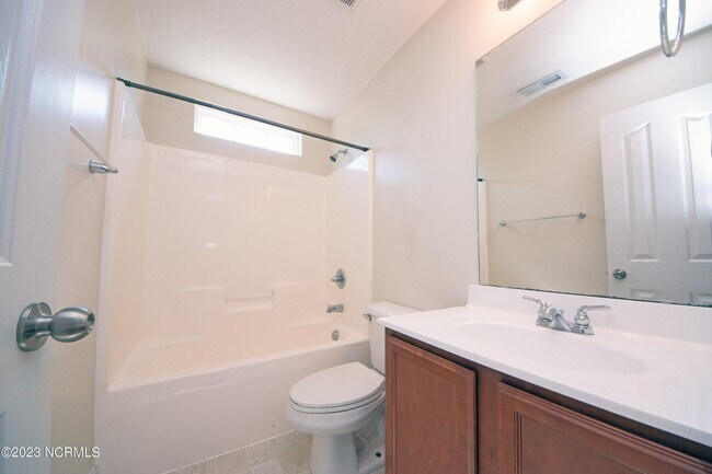 Building Photo - 211 Michel Ct
