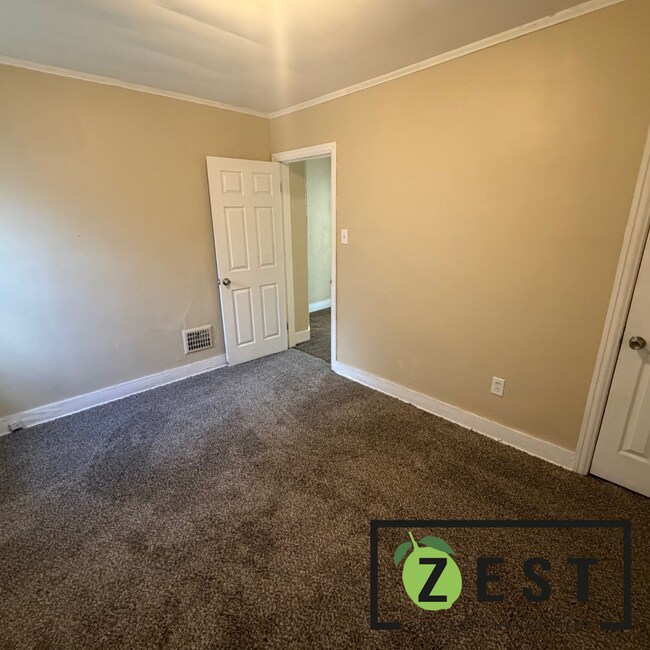 Building Photo - 15765 Washburn St