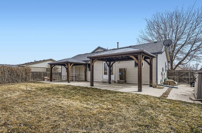 Building Photo - Cornerstone