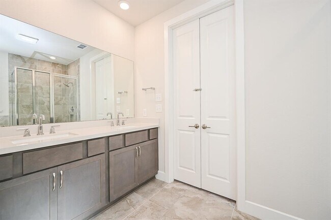 Building Photo - 21827 Erskine Peaks Pl