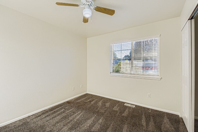 Building Photo - 534 Springwood Ct
