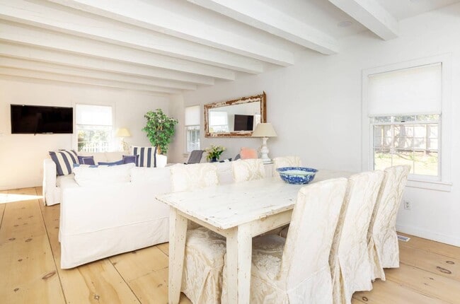 Building Photo - 57 Osborne Ln