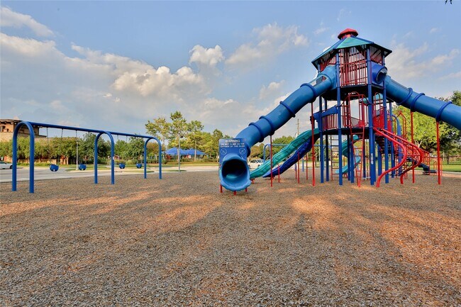 Building Photo - 7110 Yardley Dr