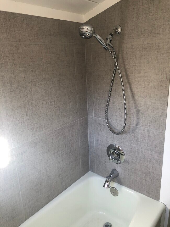 Top floor 4th bathroom - 16655 Marquez Ter