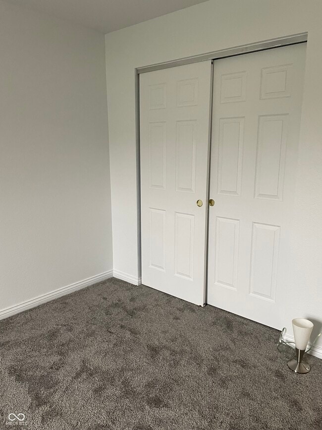 Building Photo - 1195 Count Turf Ct