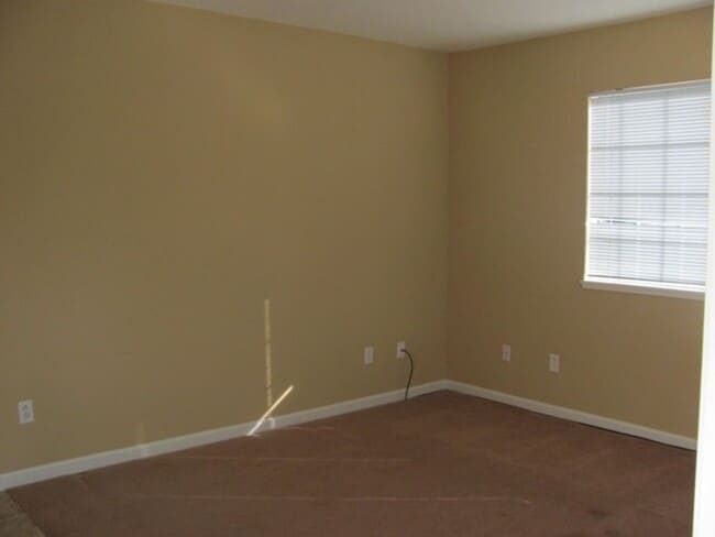 Building Photo - Perfect Location Near Cal Poly - Two Bed - Large Yard!