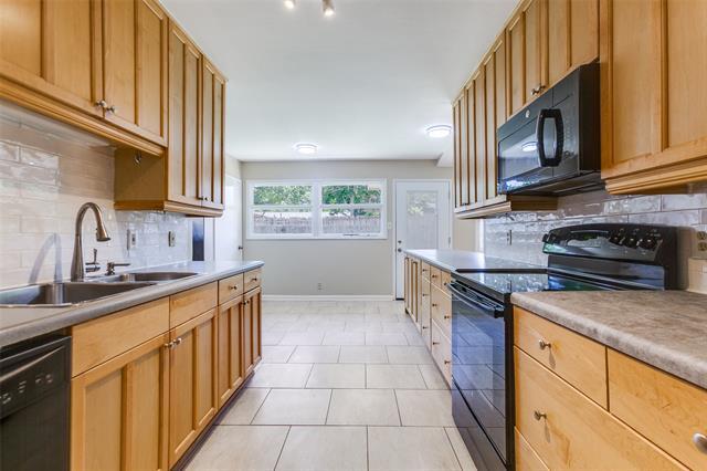 Building Photo - 817 Sherbrook Dr