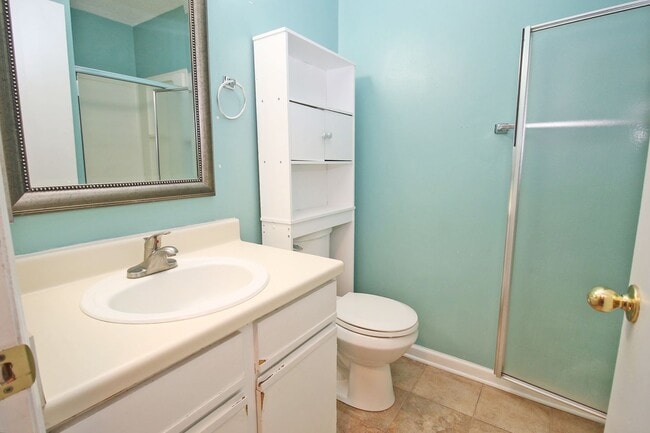 Building Photo - Charming 3-Bedroom, 2-Bath Brick Townhome ...