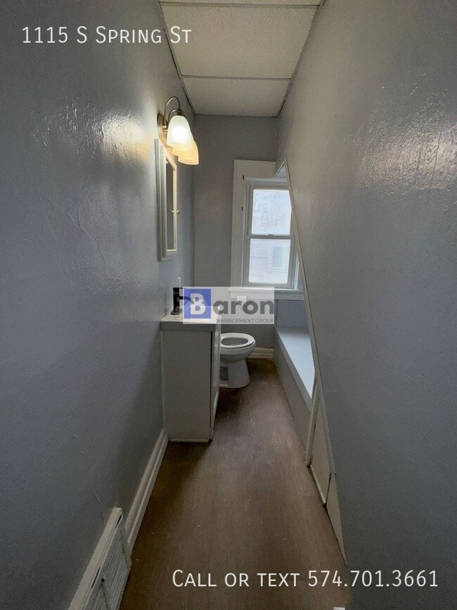 Building Photo - 1115 S Spring St