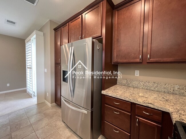 Building Photo - Updated 3bd/3ba North Natomas Townhouse