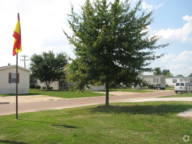 Building Photo - The Grove of Cayce