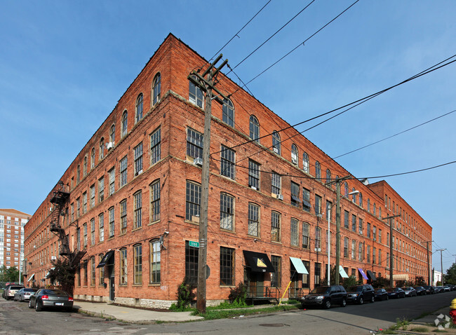 Primary Photo - River Park Lofts